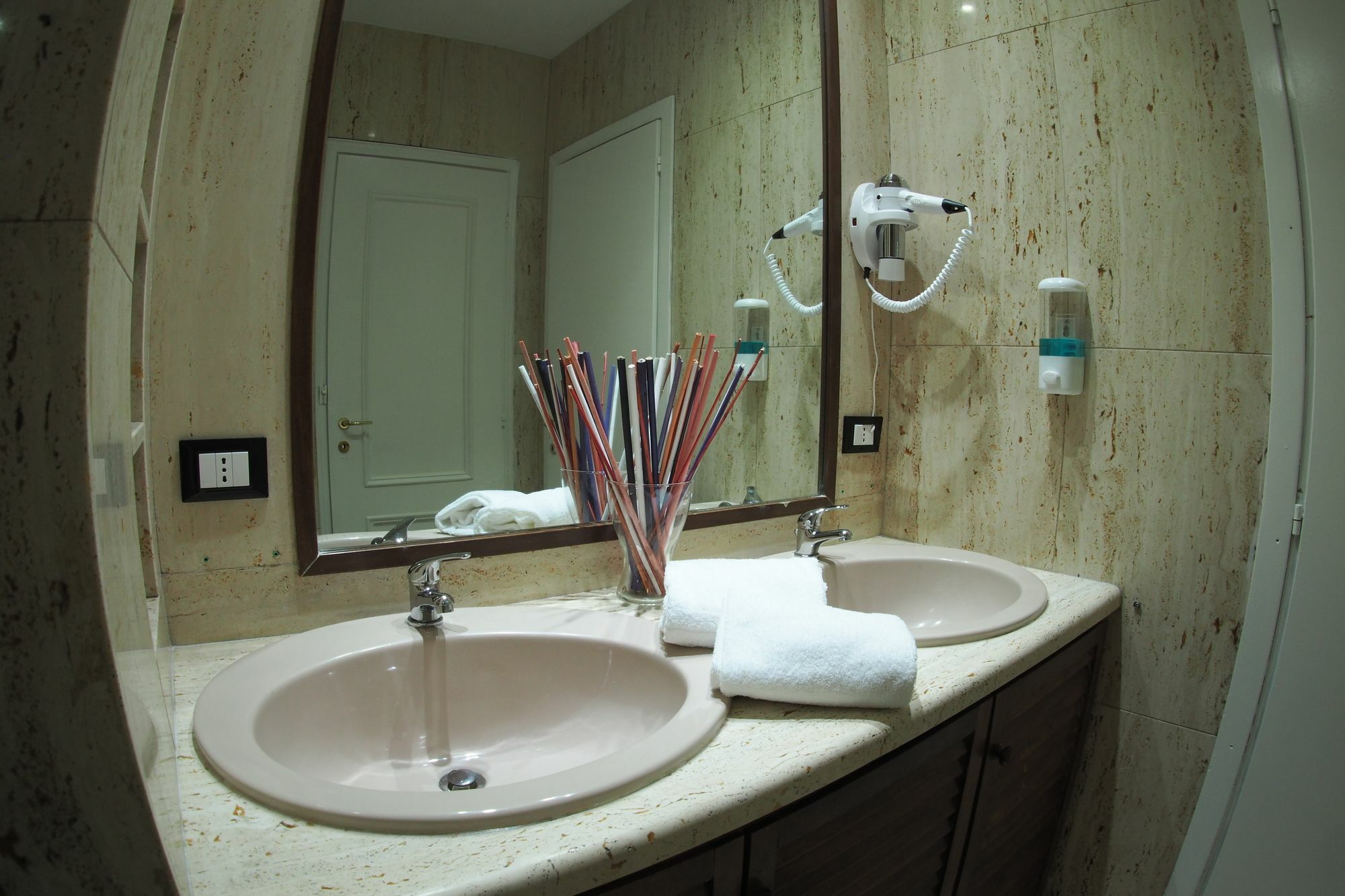 Enzo Luxury Rooms Rom Exterior foto